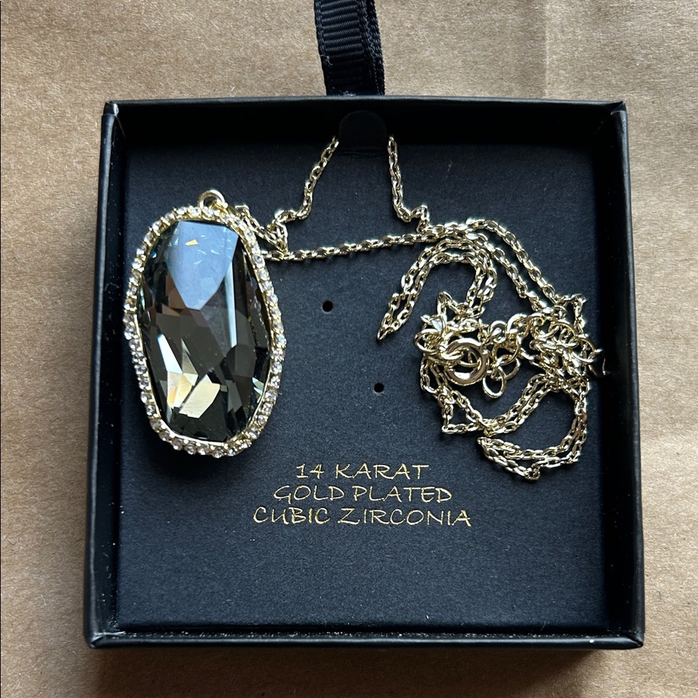 Elegant Gold Plated Necklace with Cubic Zirconia Pendant